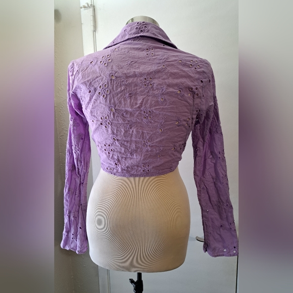 Ashley Park Lavender Eyelet Top - Picture 5 of 10